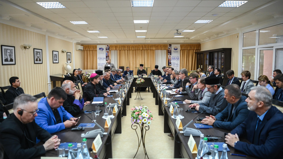 The Council of Churches met with the G7 Ambassadors